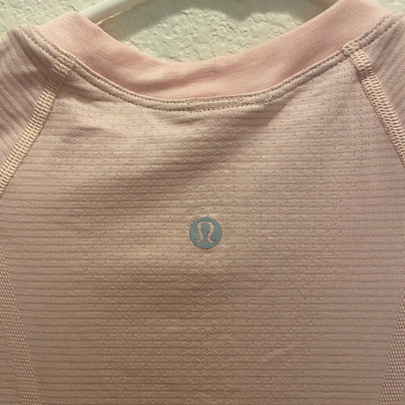 NWT Lululemon swiftly tech strawberry milkshake size 4 XS - Picture 5 of 7
